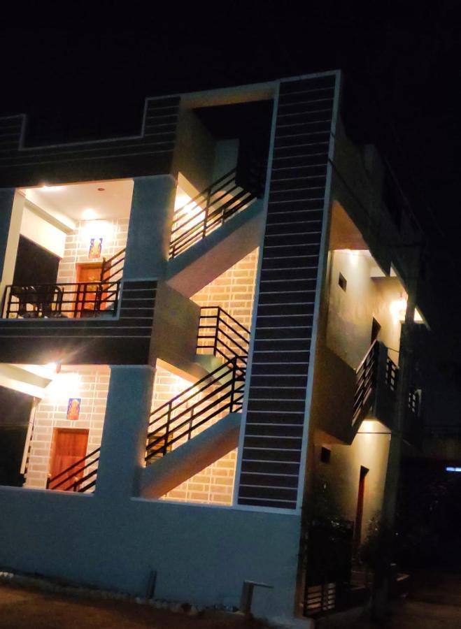 Veeru Homestay Hospet Exterior photo